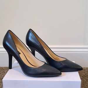 Brand new Nine West heel, fifth 9x9, dark blue  leather, never worn